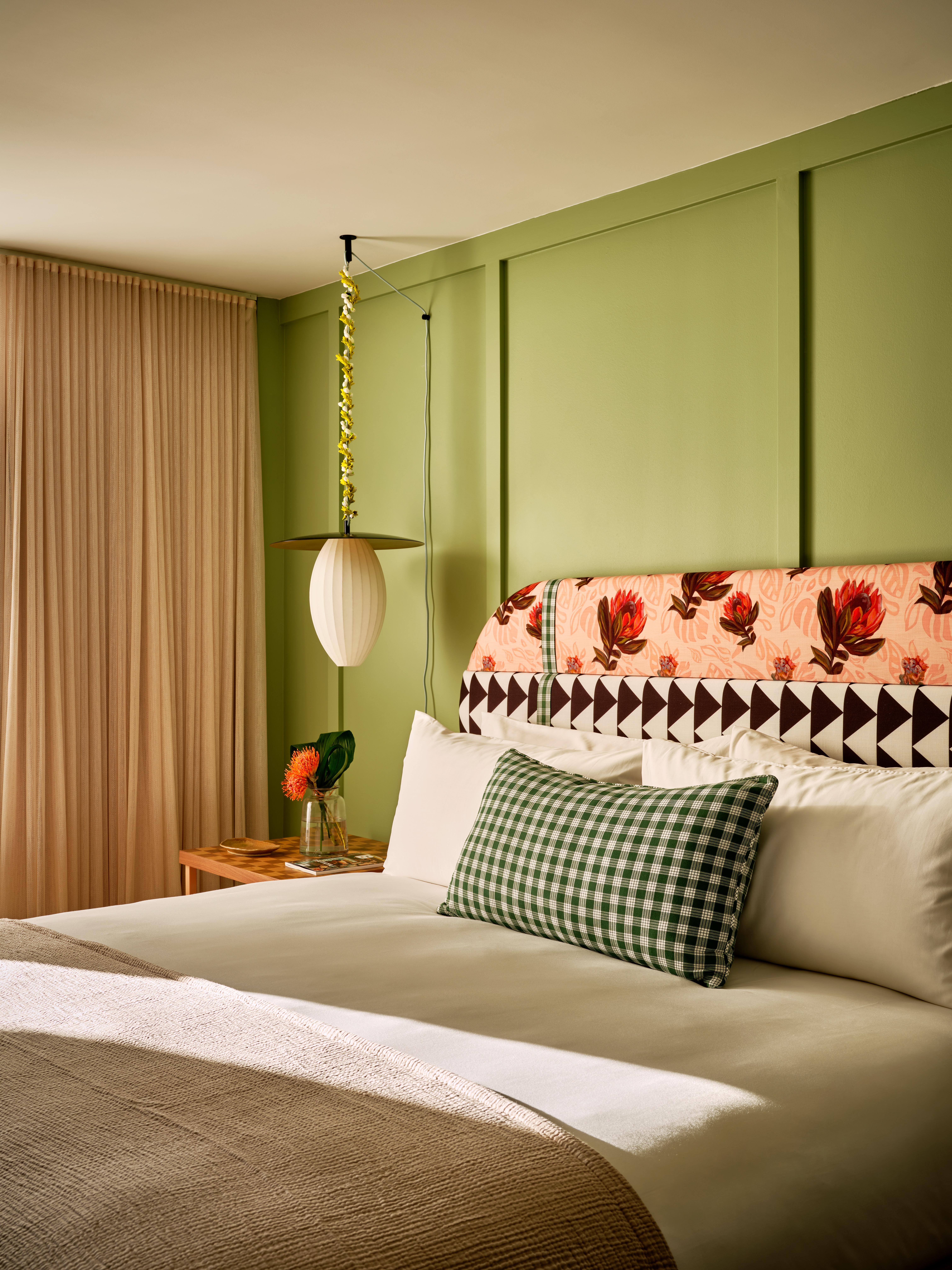 Wayfinder Waikiki - Voted Top 10 Best Hotels In Hawaii! Honolulu Exterior photo