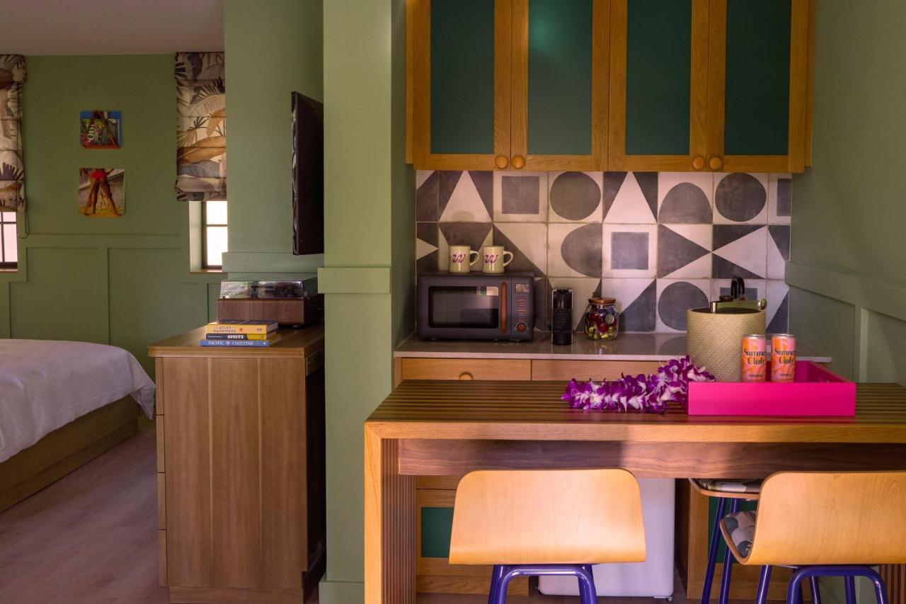 Wayfinder Waikiki - Voted Top 10 Best Hotels In Hawaii! Honolulu Exterior photo