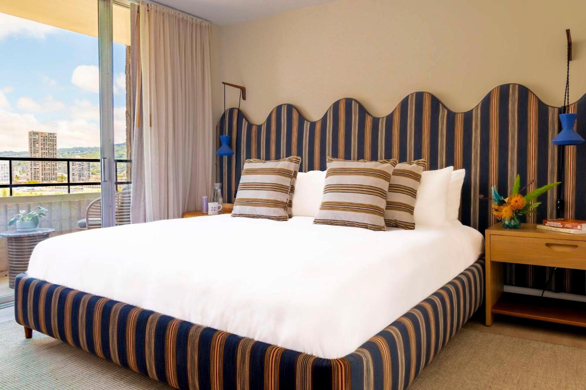 Wayfinder Waikiki - Voted Top 10 Best Hotels In Hawaii! Honolulu Exterior photo