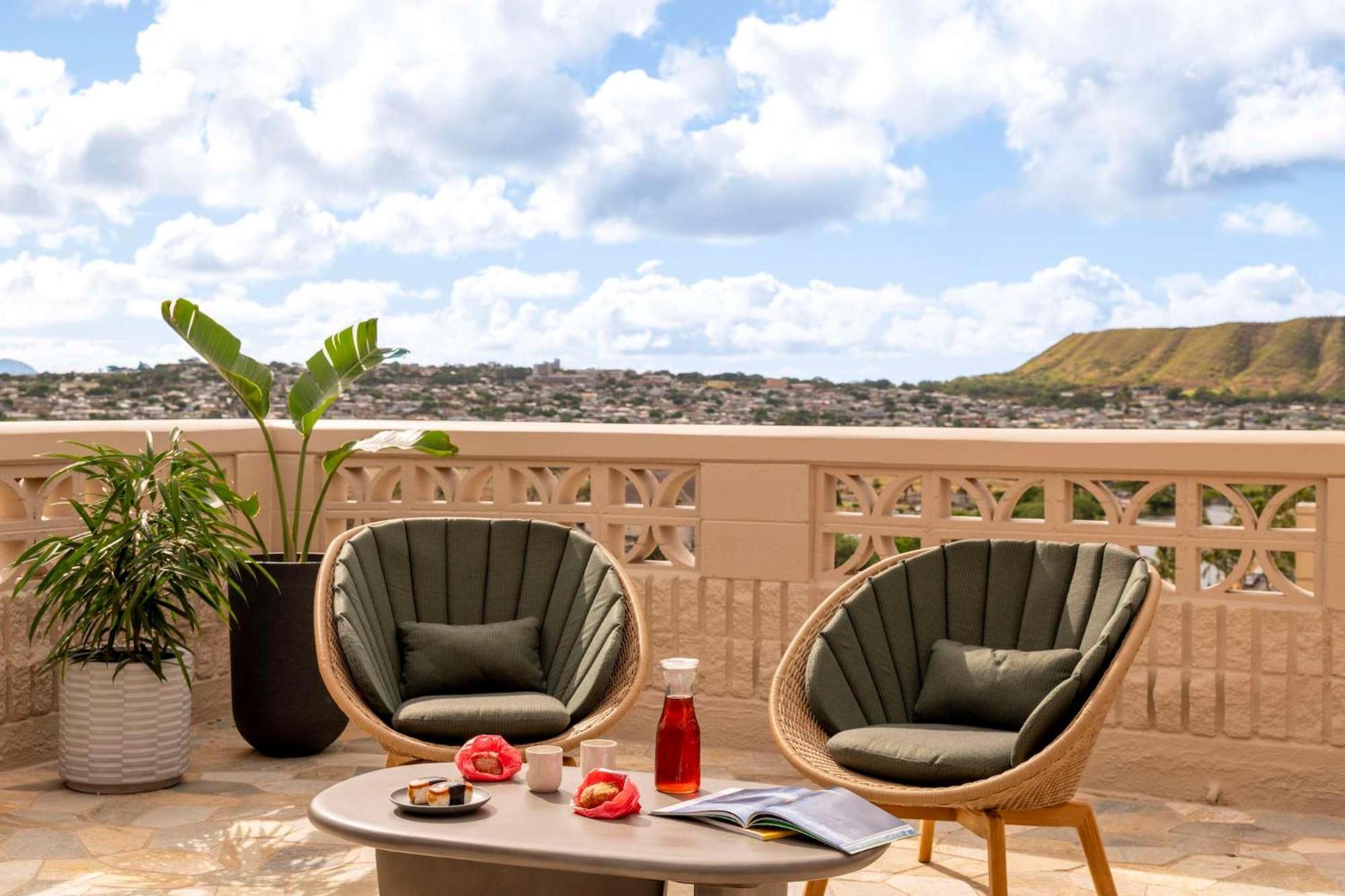 Wayfinder Waikiki - Voted Top 10 Best Hotels In Hawaii! Honolulu Exterior photo